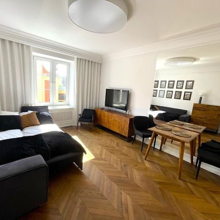 Warsaw Miodowa Apartments - Old Town - Stare Miasto Buitenkant foto